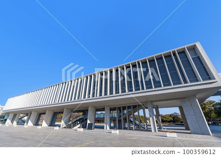 Hiroshima Peace Memorial Museum (Atomic Bomb Museum), an exhibition facility in Hiroshima Peace Memorial Park, Hiroshima City, Hiroshima Prefecture Hiroshima Peace Memorial Museum (Atomic Bomb Museum), an exhibition facility in Hiroshima Peace Memorial Park, Hiroshima City, Hiroshima Prefecture 100359612