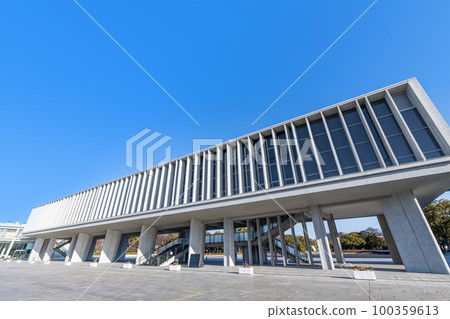 Hiroshima Peace Memorial Museum (Atomic Bomb Museum), an exhibition facility in Hiroshima Peace Memorial Park, Hiroshima City, Hiroshima Prefecture Hiroshima Peace Memorial Museum (Atomic Bomb Museum), an exhibition facility in Hiroshima Peace Memorial Park, Hiroshima City, Hiroshima Prefecture 100359613