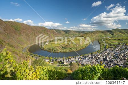 Bremm with loop of Moselle river, Germany Bremm with loop of Moselle river, Germany 100361547