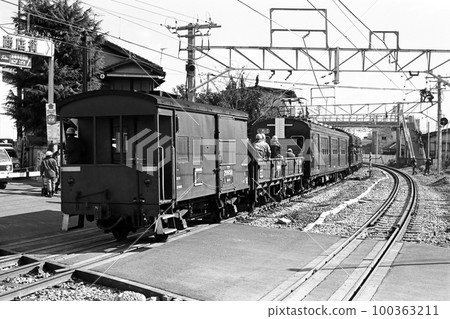 JNR, JR Fukuchiyama Line, Takarazuka, Oiran, Oiran, test run train 100363211