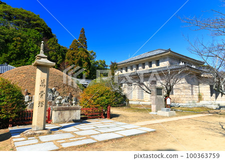 [Yamaguchi Prefecture] Former Nagato Sonjodo Hall (Kozanji Temple) in fine weather 100363759