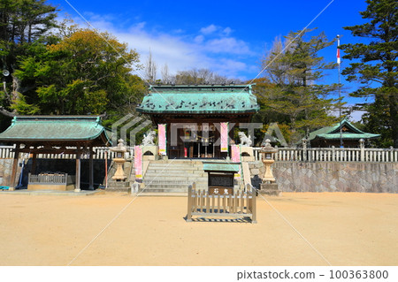 [Yamaguchi Prefecture] Iminomiya Shrine in Chofu with fine weather 100363800