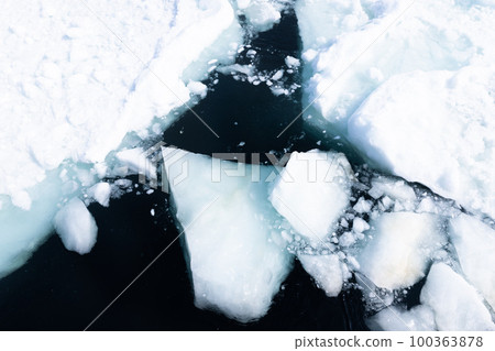 Beautiful drift ice of the Sea of Okhotsk 100363878