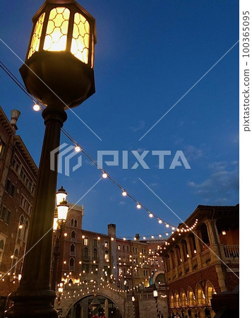 路燈夜景 路燈夜景 100365095