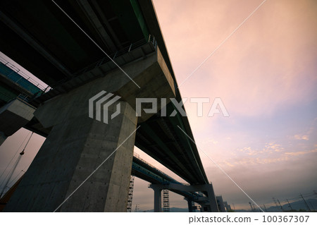 Construction site of Shin-Meishin Expressway in Joyo City, Kyoto Prefecture 100367307