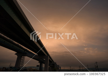 Construction site of Shin-Meishin Expressway in Joyo City, Kyoto Prefecture 100367325
