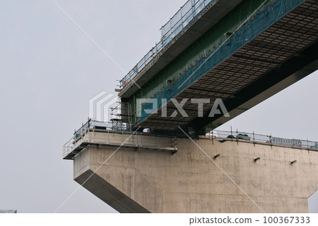 Construction site of Shin-Meishin Expressway in Joyo City, Kyoto Prefecture 100367333