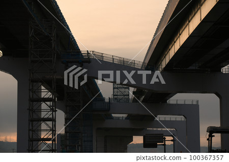 Construction site of Shin-Meishin Expressway in Joyo City, Kyoto Prefecture Construction site of Shin-Meishin Expressway in Joyo City, Kyoto Prefecture 100367357