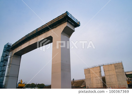Construction site of Shin-Meishin Expressway in Joyo City, Kyoto Prefecture Construction site of Shin-Meishin Expressway in Joyo City, Kyoto Prefecture 100367369