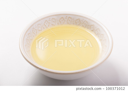 Flaxseed oil 100371012