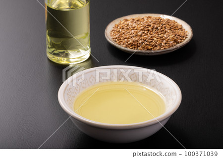 Flaxseed Oil Roasted Flaxseed 100371039