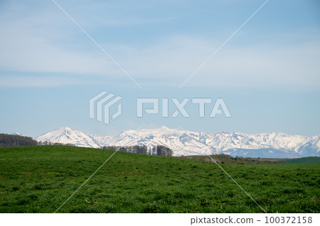 初夏的雪山十胜山 100372158