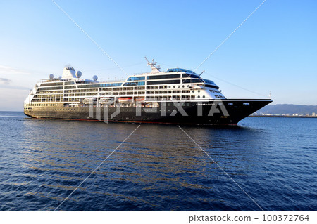 Luxurious cruise ship Azamara Quest 100372764