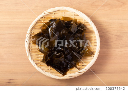 Sanriku raw seaweed (before parboiled) 100373642