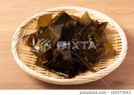 Sanriku raw seaweed (before parboiled) 100373643