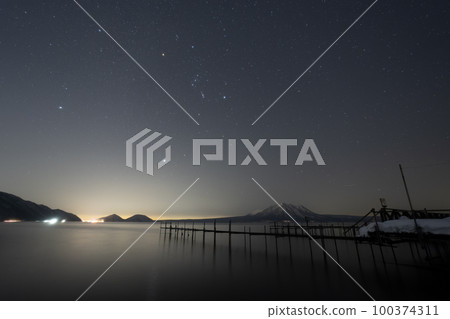 Hokkaido Lake Shikotsu starry sky Hokkaido Lake Shikotsu starry sky 100374311