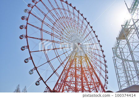 Japan's largest colorful Ferris wheel Japan's largest colorful Ferris wheel 100374414