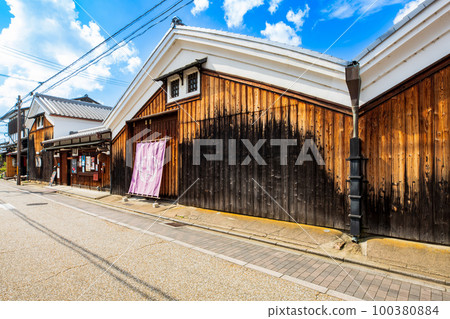 京都伏見的街道 100380884