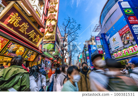 Yokohama cityscape in Japan March. View of Yokohama Chinatown. Bustle same as before the corona disaster = March 4 Yokohama cityscape in Japan March. View of Yokohama Chinatown. Bustle same as before the corona disaster = March 4 100381531