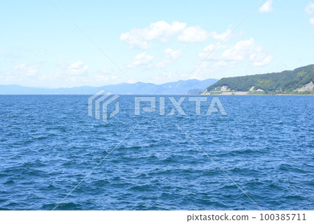 從福井敦賀新港看到的大海 100385711