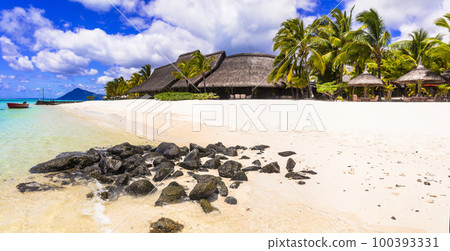 Dream island. tropical paradise. Best beaches of Mauritius island, luxury resorts of Le Morne 100393331