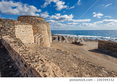La Hondura lime kilns on the island of Fuerteventura 100394332