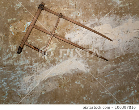 An old wooden head for a hand scythe. An old wooden head for a hand scythe. 100397816