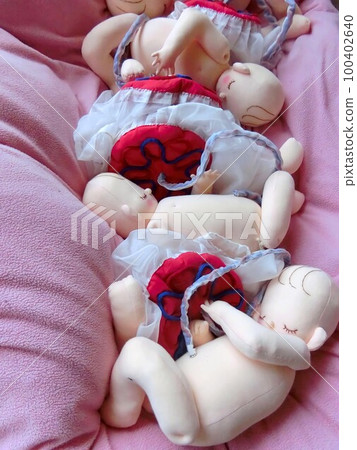 連接胎兒和胎盤的臍帶，是母子感情的象徵 100402640