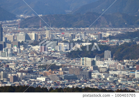 Shizuoka Station, Sumpu Castle Park, and Shizuoka Sengen Shrine viewed from Nihondaira Yume Terrace Shizuoka Station, Sumpu Castle Park, and Shizuoka Sengen Shrine viewed from Nihondaira Yume Terrace 100403705