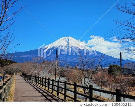 從長廊看富士山 從長廊看富士山 100405211