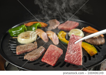 在家享受烤肉 在家享受烤肉 100406149