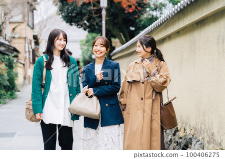 三個女人去京都旅行 100406275