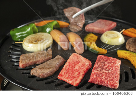 在家享受烤肉 在家享受烤肉 100406303