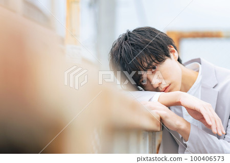 男的肖像 100406573