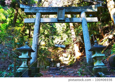 Ashikaga Nagusa Itsukushima Shrine 100406936