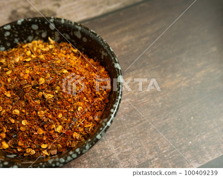 cayenne pepper for food or cooking concept cayenne pepper for food or cooking concept 100409239
