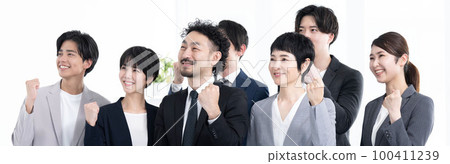 Image banner of multiple businessmen 100411239