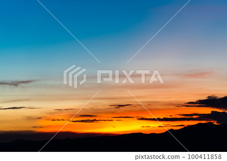 colorful dramatic sky with cloud at sunset. colorful dramatic sky with cloud at sunset. 100411858