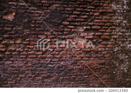Old historical building brick wall grunge pattern texture can be used as a background wallpaper 100413360