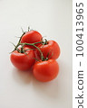 Bunch of tomatoes 100413965
