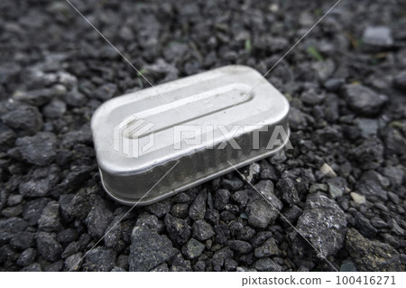 Tin can pollution 100416271