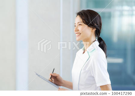 護士女人肖像 護士女人肖像 100417290