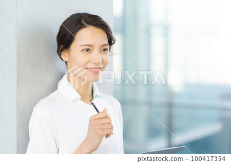 Photo of a nurse woman Photo of a nurse woman 100417354