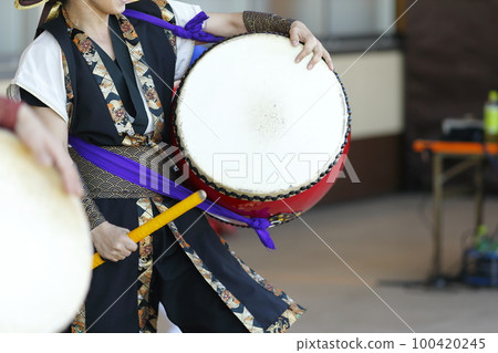 Large drums during the Okinawan Eisa dance performance 100420245