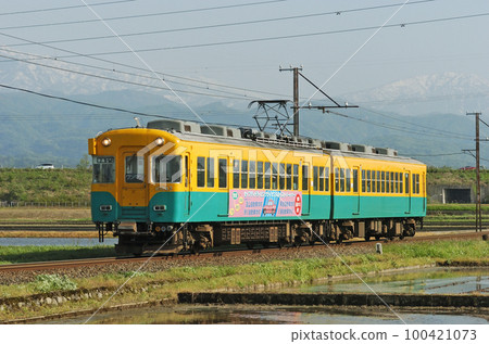 Toyama Chihou Railway Main Line Shingugawa-Nakakazumi Series 10030 Moha 10043 + Moha 10044 Limited Express Alpen Toyama Chihou Railway Main Line Shingugawa-Nakakazumi Series 10030 Moha 10043 + Moha 10044 Limited Express Alpen 100421073