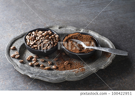Coffee beans 100422951