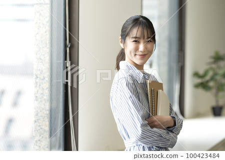 Female college student image 100423484