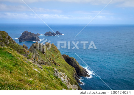 Cape Ortegal cliffs and atlantic ocean, Galicia, Spain 100424024