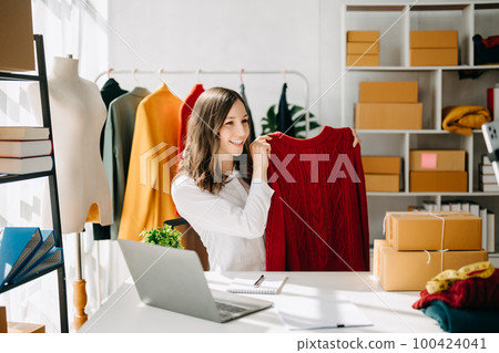 female, woman, asian 100424041