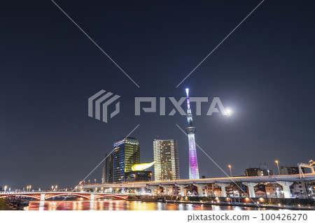 月夜的隅田川晴空塔櫻花色特別燈飾“舞”[東京都台東區～墨田區] 100426270